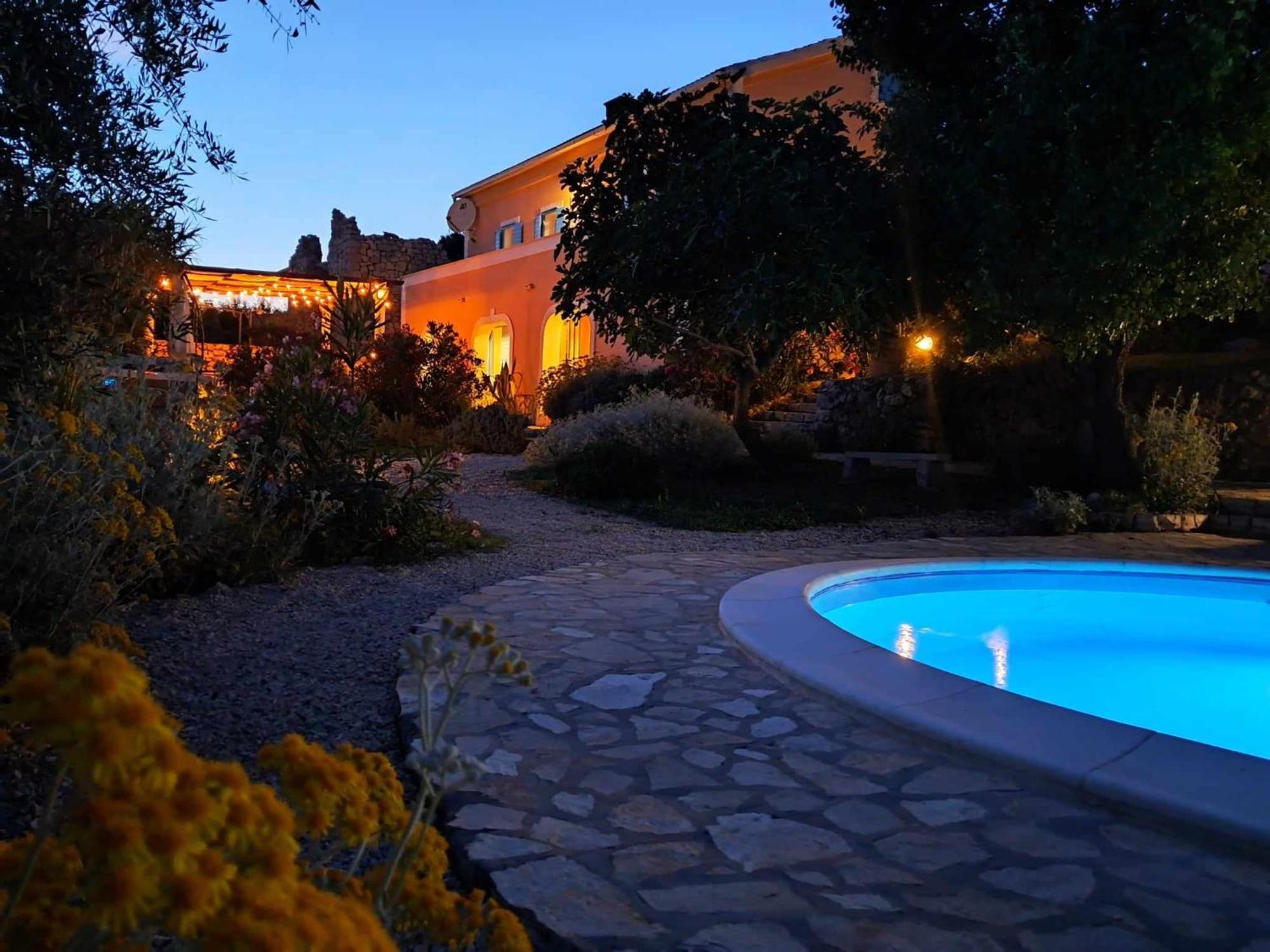 Villa Cesarica โนวาลยา ภายนอก รูปภาพ