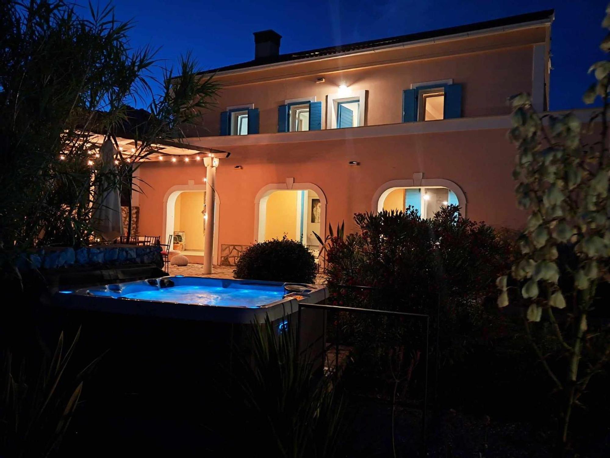 Villa Cesarica โนวาลยา ภายนอก รูปภาพ